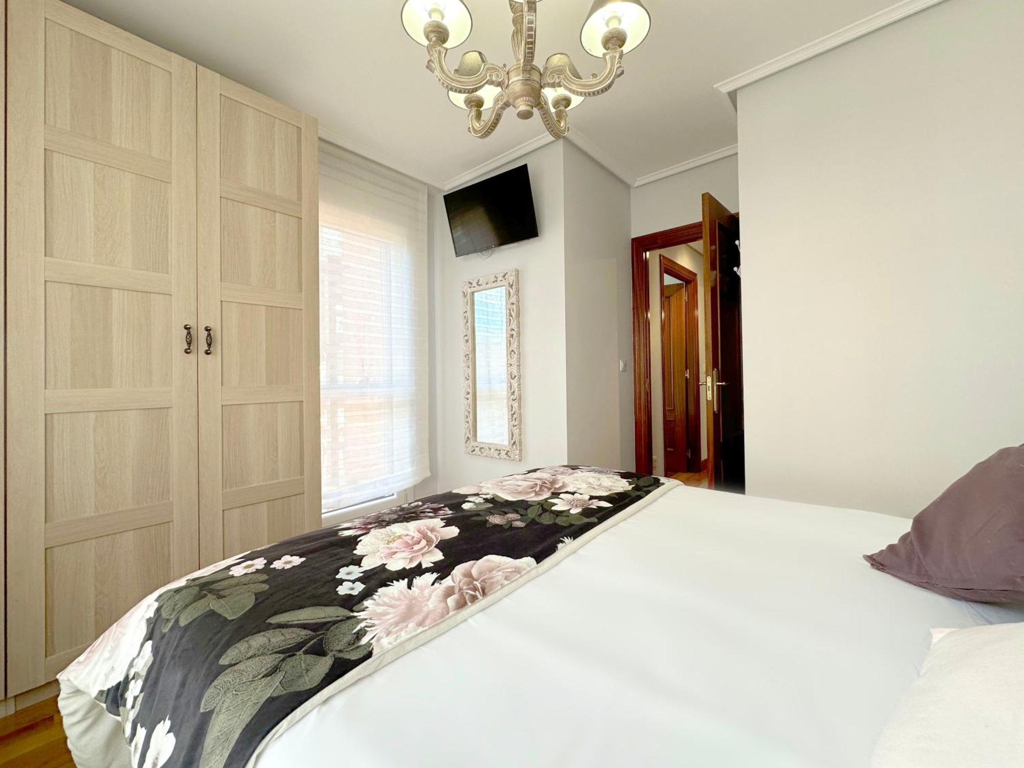 Apartamento Apartamento Con Gran Terraza En El Centro Castro Urdiales Exterior foto